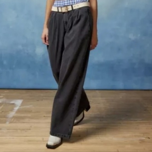Urban Outfitters Denim - UO BDG Two Tuck Wide-Leg Black Denim Grandpa Baggy Trousers Sz 31